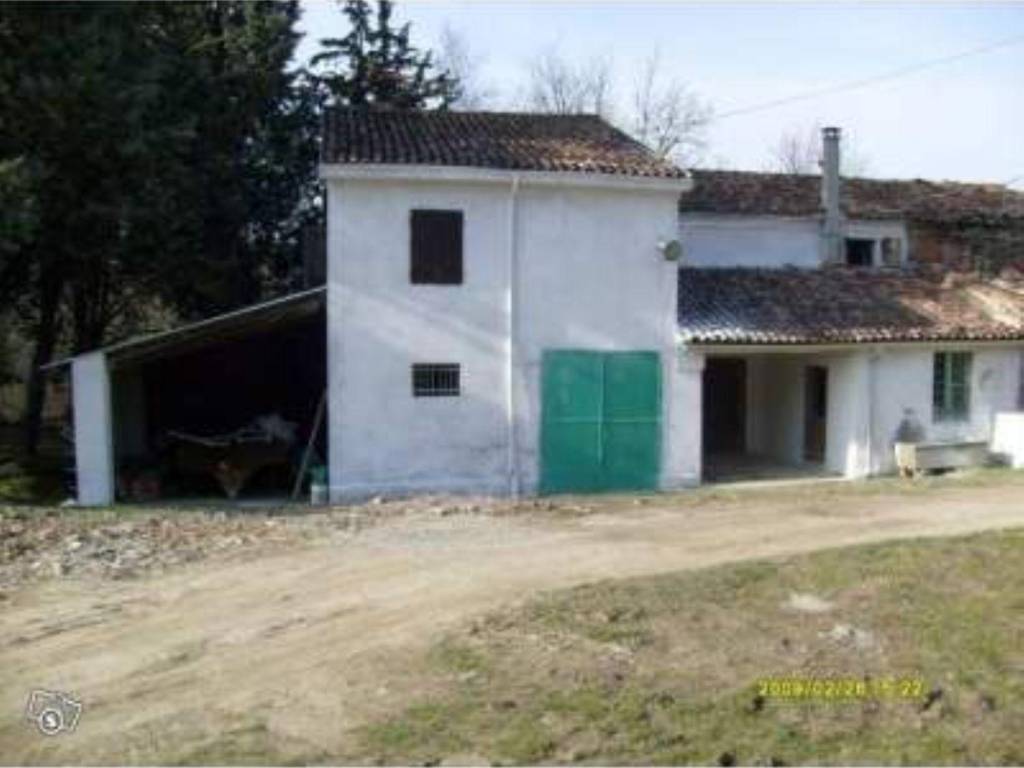 casa indipendente in vendita a Cesena in zona Oltresavio