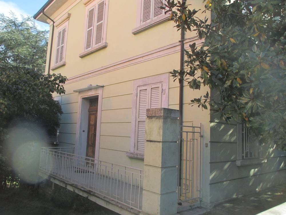 casa indipendente in vendita a Cesena