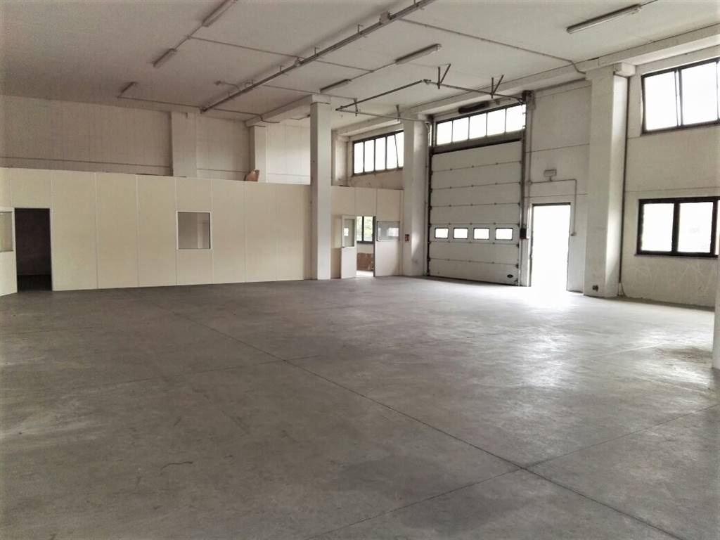 capannone in vendita a Cesena in zona Vigne