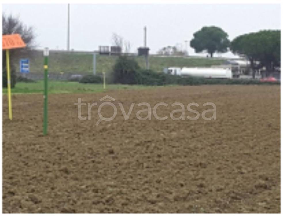 terreno edificabile in vendita a Cesena in zona Pievesestina