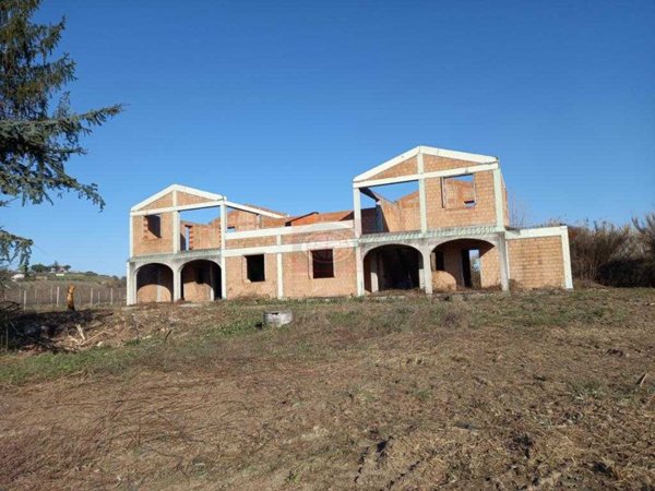 casa indipendente in vendita a Cesena in zona Calisese
