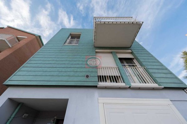 casa indipendente in vendita a Cesena in zona Borello