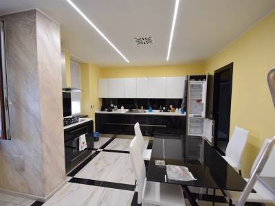 appartamento in vendita a Cesena in zona Barriera