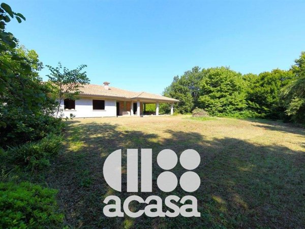 casa indipendente in vendita a Cesena in zona Ponte Pietra