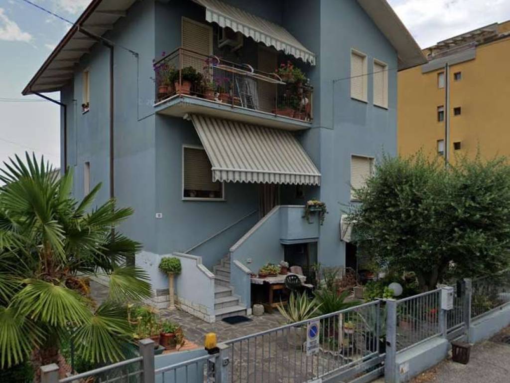 appartamento in vendita a Cesena in zona Calabrina