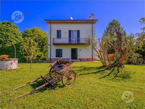 casa indipendente in vendita a Cesena in zona Tipano