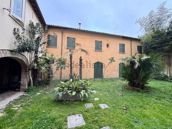 appartamento in vendita a Cesena in zona Centro Storico