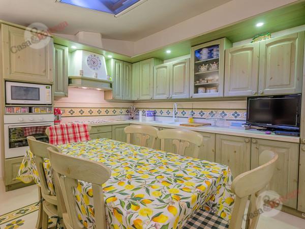 casa indipendente in vendita a Cesena