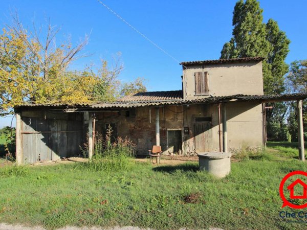casa indipendente in vendita a Cesena in zona Calabrina