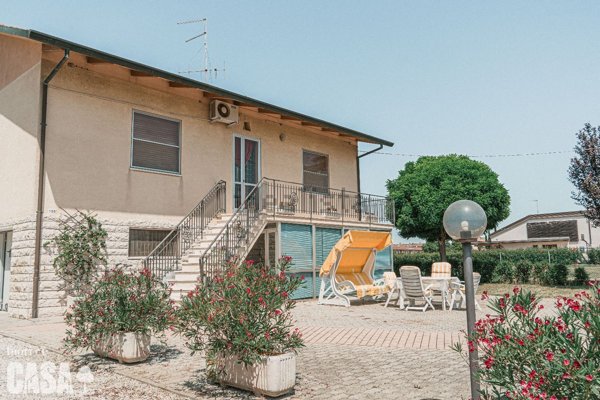 casa indipendente in vendita a Cesena in zona Pievesestina