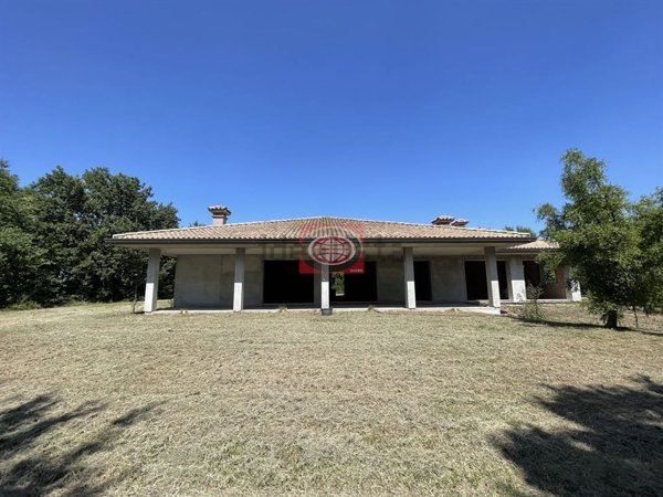 casa indipendente in vendita a Cesena
