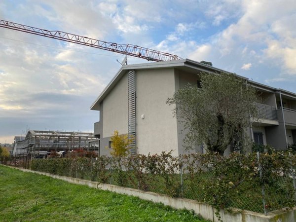 casa indipendente in vendita a Cesena in zona Fiorenzuola