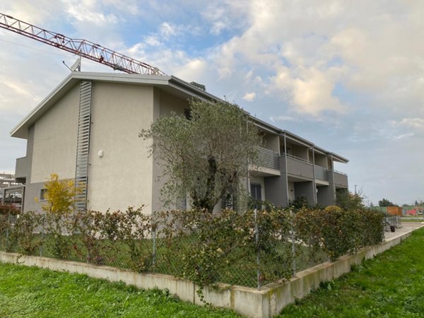 casa indipendente in vendita a Cesena in zona Fiorenzuola