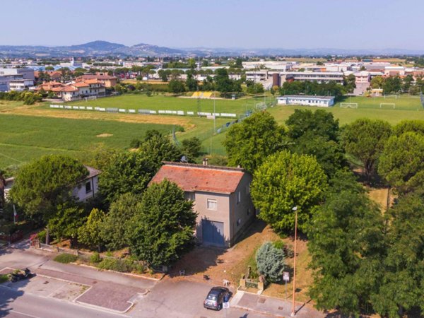 casa indipendente in vendita a Cesena in zona Pievesestina