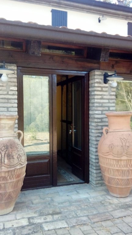 negozio in vendita a Cesena