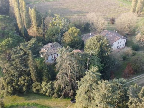 casa indipendente in vendita a Cesena in zona Roversano