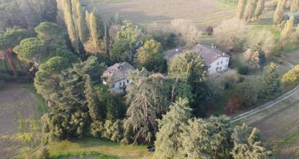 casa indipendente in vendita a Cesena in zona Roversano