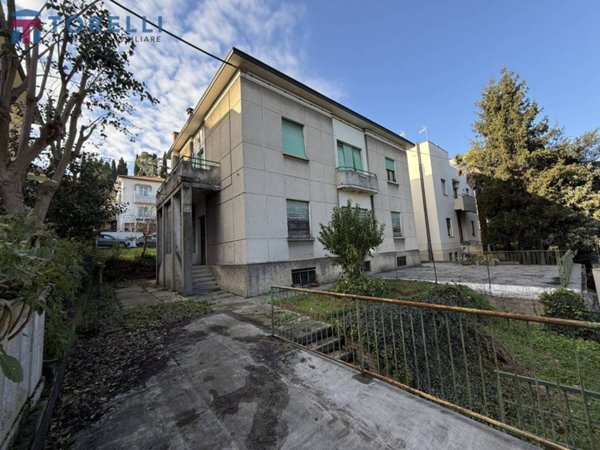 appartamento in vendita a Cesena in zona Centro Storico