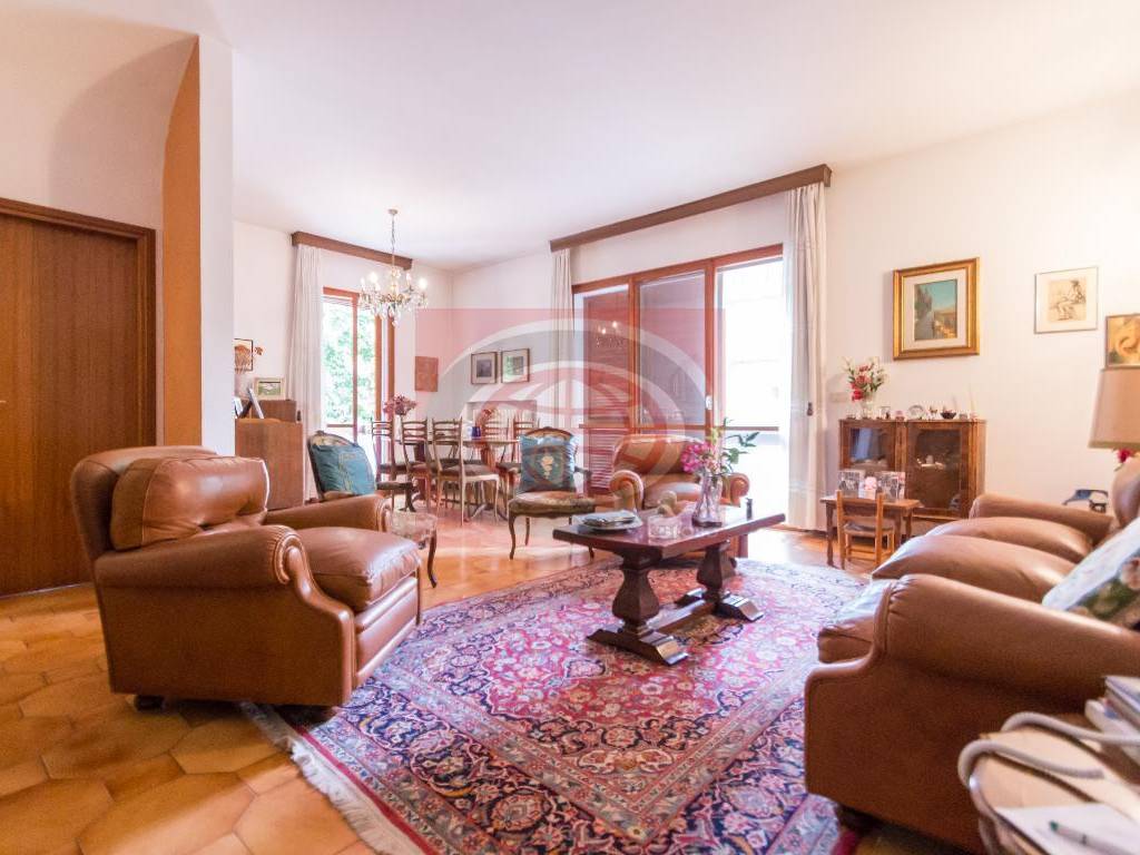 casa indipendente in vendita a Cesena in zona Cesuola