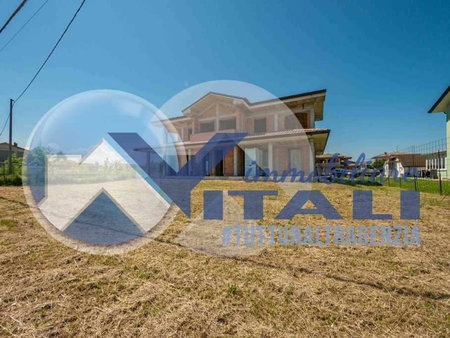 casa indipendente in vendita a Cesena in zona Macerone