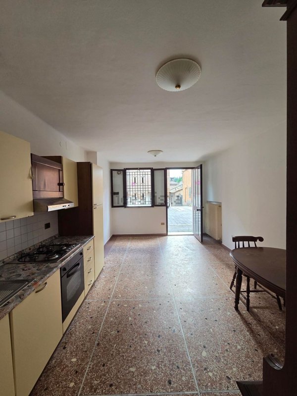 appartamento in vendita a Cesena in zona Centro Storico