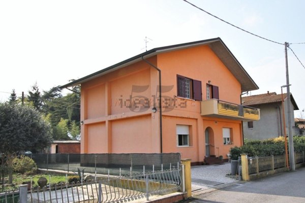casa indipendente in vendita a Cesena