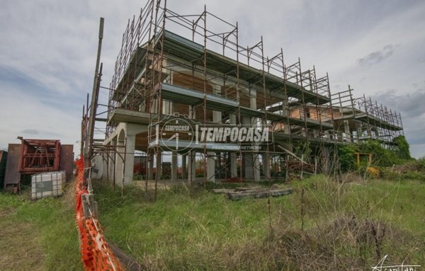 casa indipendente in vendita a Cesena in zona Calabrina