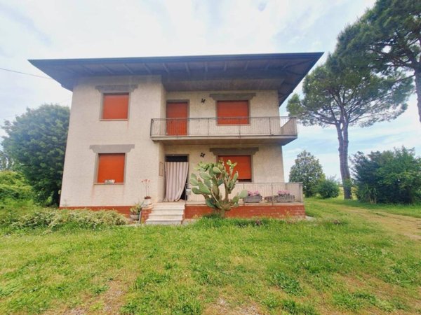 casa indipendente in vendita a Cesena in zona Torre del Moro