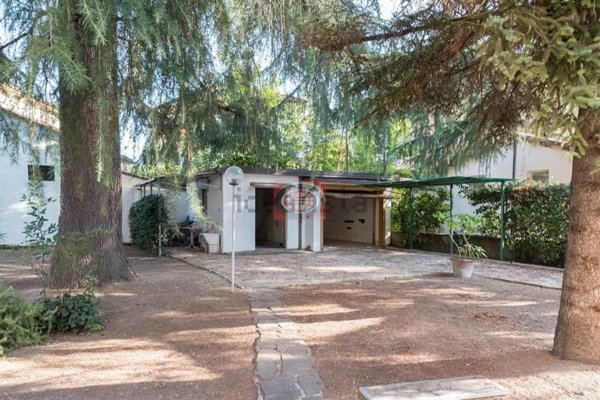 casa indipendente in vendita a Cesena in zona Centro Storico