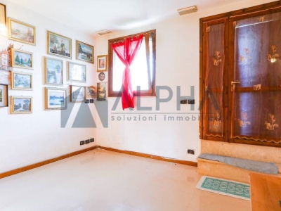 casa indipendente in vendita a Cesena