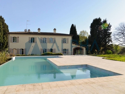 casa indipendente in vendita a Cesena in zona Cesuola