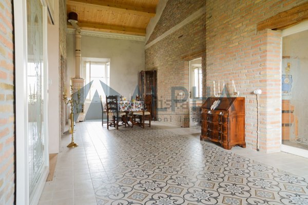 casa indipendente in vendita a Cesena in zona Macerone