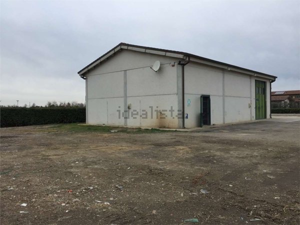 capannone in vendita a Cesena