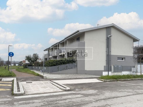 casa indipendente in vendita a Cesena in zona Fiorenzuola