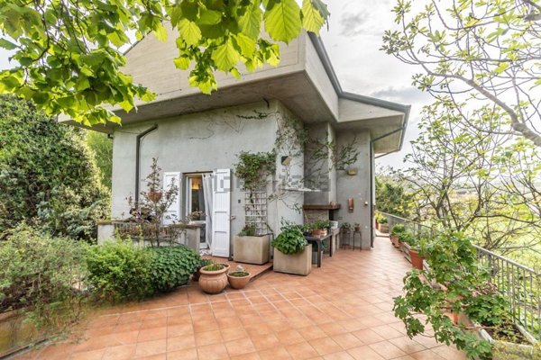 casa indipendente in vendita a Cesena in zona Cesuola