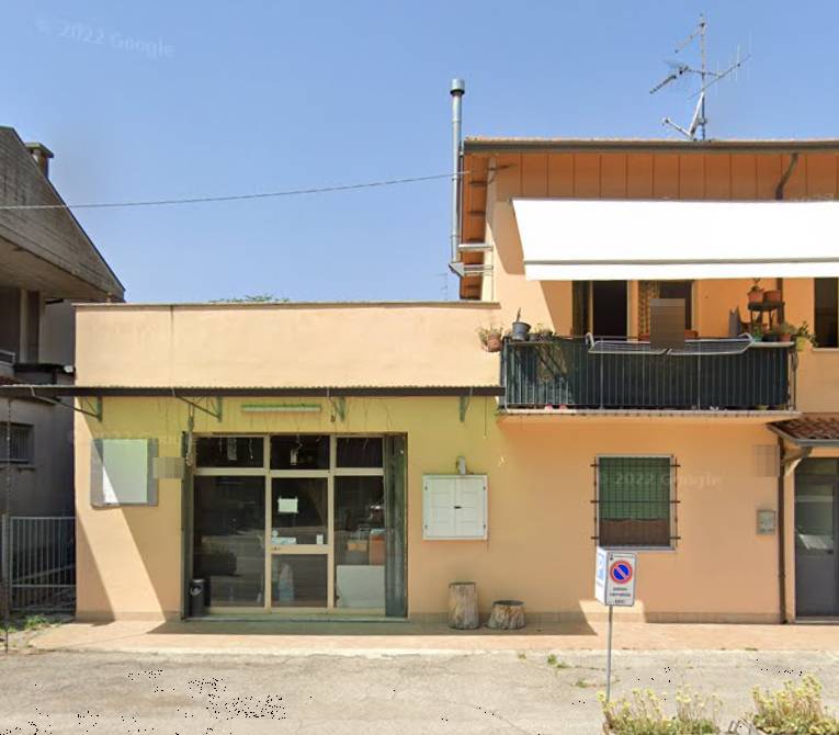 negozio in vendita a Cesena in zona San Giorgio