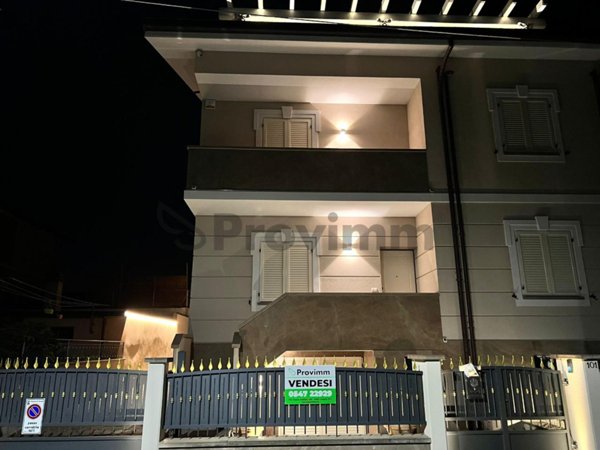 casa indipendente in vendita a Cesena in zona Marcorano