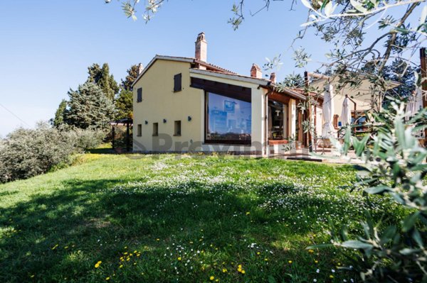 casa indipendente in vendita a Cesena in zona Montereale