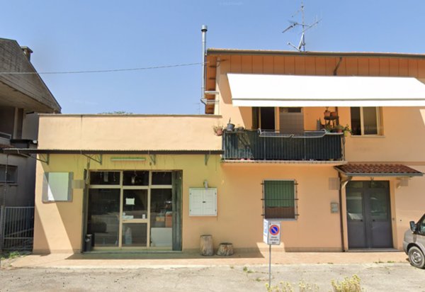 negozio in vendita a Cesena in zona San Giorgio