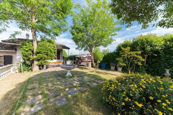 casa indipendente in vendita a Cesena
