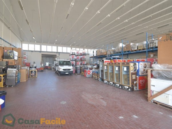 ufficio in vendita a Cesena in zona Barriera