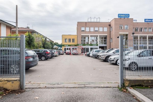 negozio in vendita a Cesena in zona Vigne