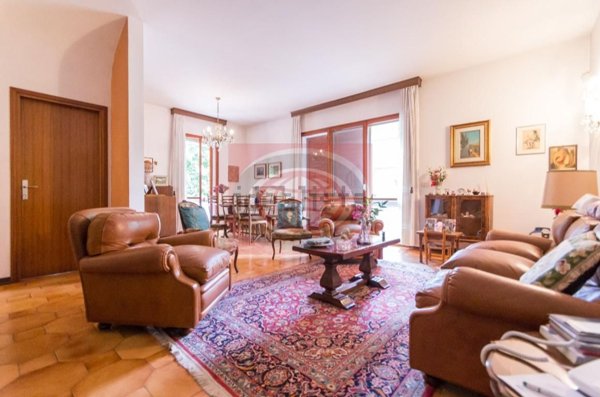 casa indipendente in vendita a Cesena in zona Cesuola