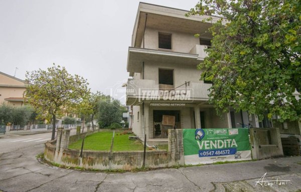 appartamento in vendita a Cesena in zona Tipano