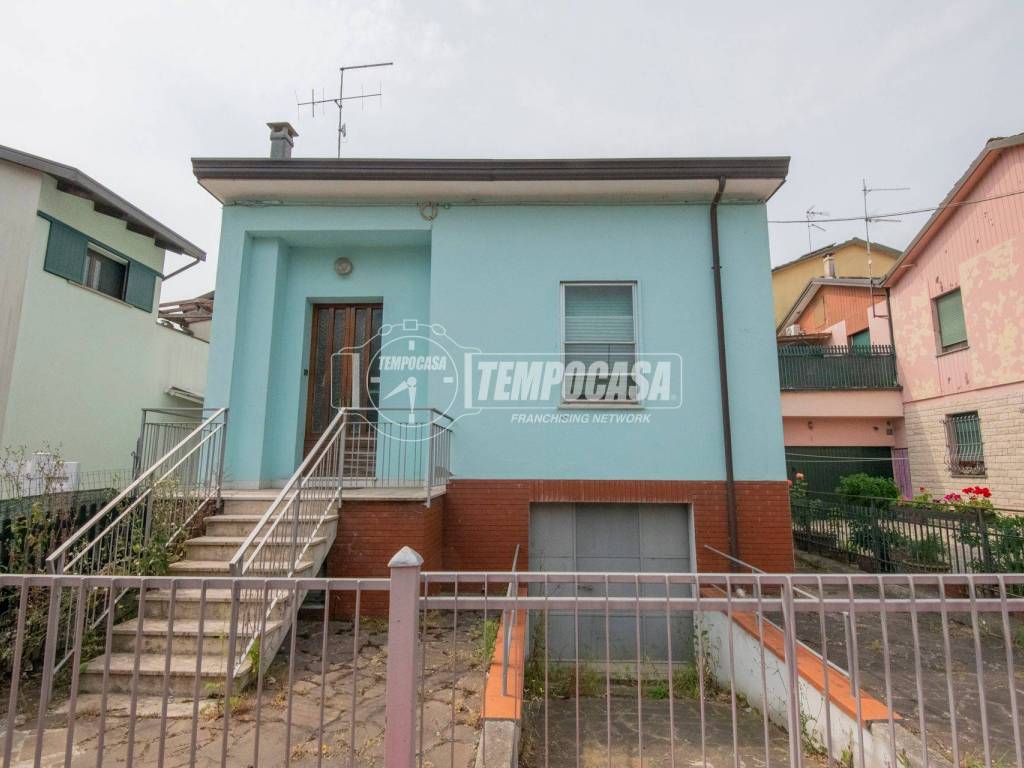 casa indipendente in vendita a Cesena in zona Sant'Egidio