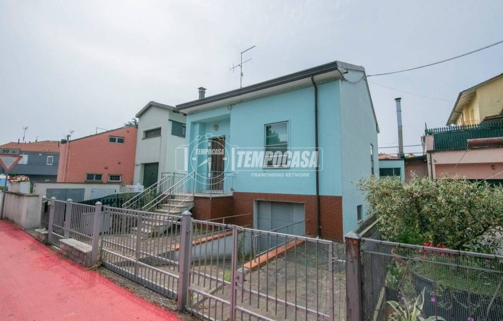 casa indipendente in vendita a Cesena in zona Sant'Egidio