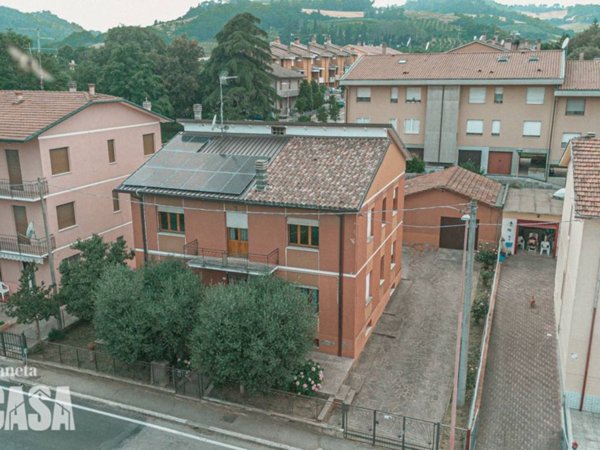 casa indipendente in vendita a Cesena in zona Oltresavio