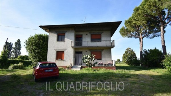 casa indipendente in vendita a Cesena in zona Marcorano