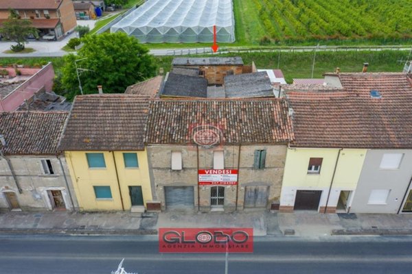 casa indipendente in vendita a Cesena in zona Macerone