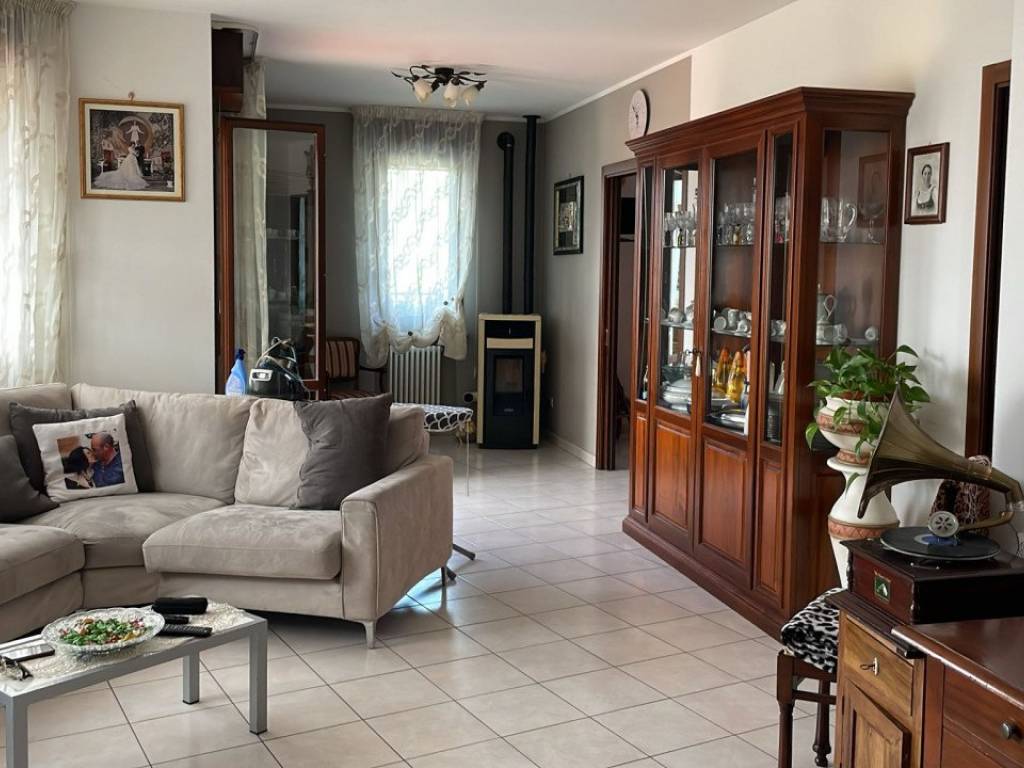 appartamento in vendita a Cesena in zona Oltresavio